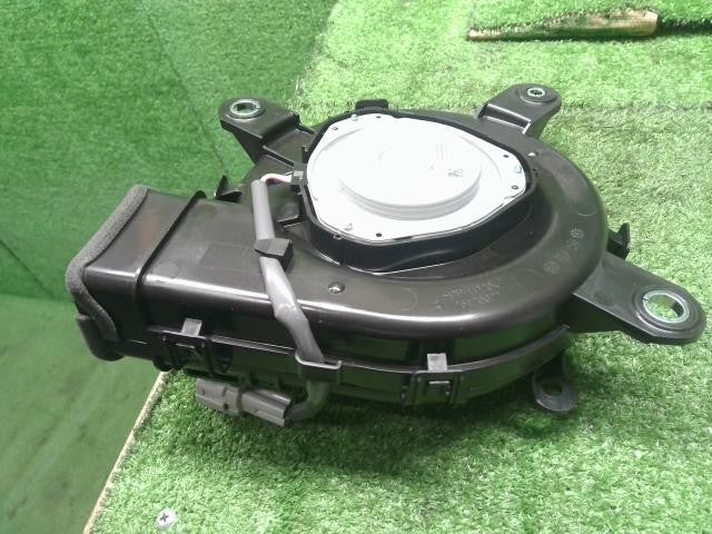 ノート 6AA-E13 電動ファン  EVバッテリー用クーリングファン　自社品番250111