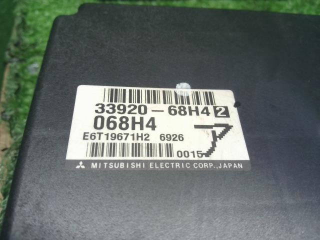 エブリィ EBD-DA64V エンジンコンピューター スロットルボディ　ECU　スロボ　33920-68H43 自社品番250117