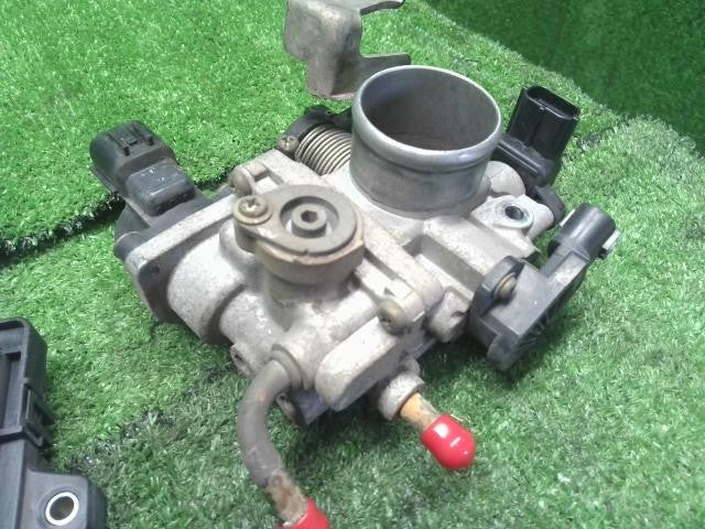 エブリィ EBD-DA64V エンジンコンピューター スロットルボディ　ECU　スロボ　33920-68H43 自社品番250117