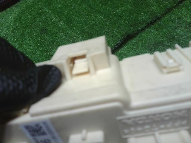 Ｎ−ＷＧＮ DBA-JH1　室内用 ヒューズボックス 31600-T6G-J01 自社品番250123