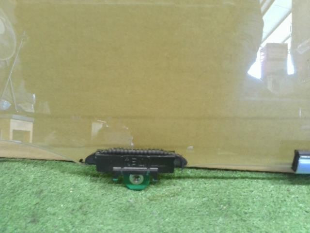 ポルテ DBA-NSP140 左フロントドアガラス 左Fドアガラス 助手席側 68104-52020 自社品番250130