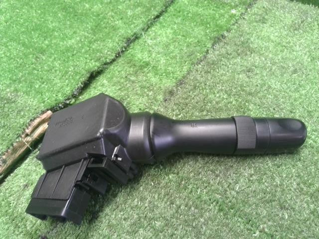 ポルテ DBA-NSP140 ワイパースイッチ TOKAIRIKA 84652-52250 自社品番250130