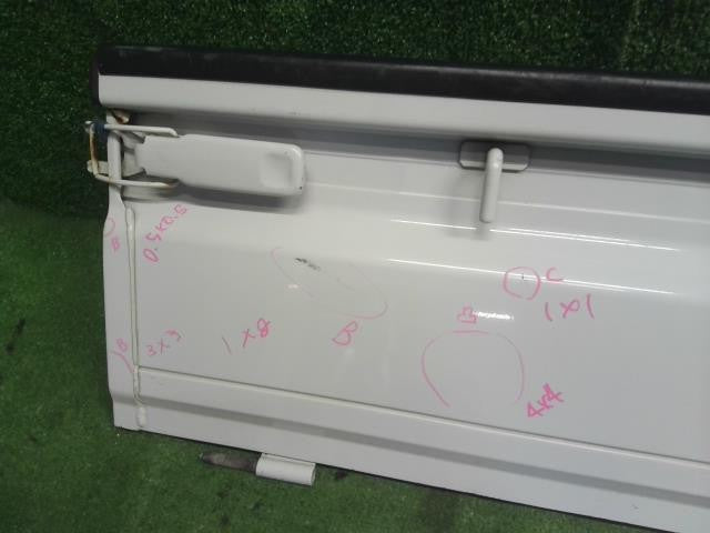 サンバー LE-TT2 リアアオリ　バックパネル　 51850TC012 自社品番250134　色59M