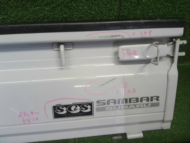 サンバー LE-TT2 リアアオリ　バックパネル　 51850TC012 自社品番250134　色59M