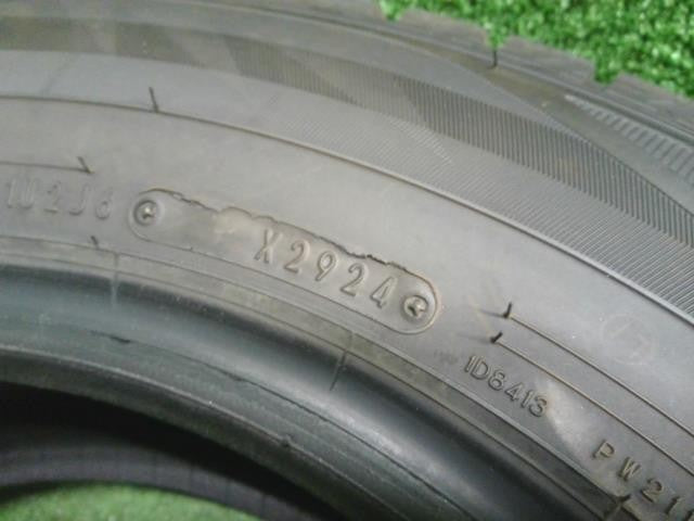 (1)14インチ 冬 スタッドレスタイヤ 1本 24年 185/70R14 ダンロップ WINTERMAXXノート外し 自社品番250139