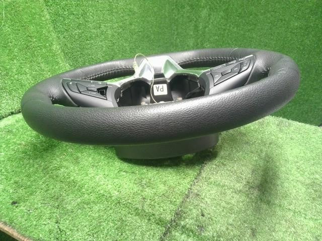 ノート DAA-HE12 ステアリングホイール ハンドル 純正　レザー 自社品番250139