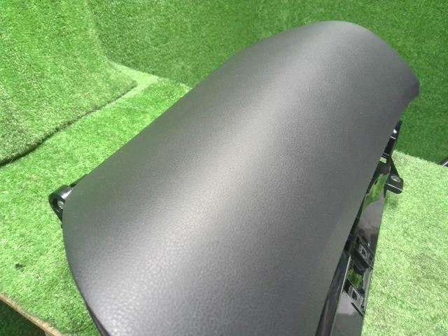 ノート DAA-HE12 グローブBOX　ボックス　上側 68510-3VA0A 自社品番250139