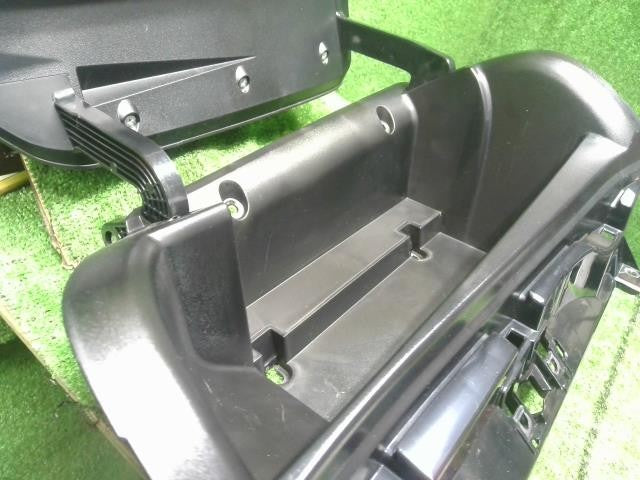 ノート DAA-HE12 グローブBOX　ボックス　上側 68510-3VA0A 自社品番250139