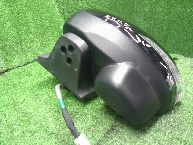 タント DBA-LA610S 左 助手席 ドアミラー サイドミラー 87940-B2M30 自社品番250143　色P17