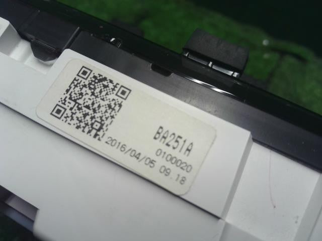 タント DBA-LA610S スピードメーター デジタル タコメーター付 4WD 83800-BA251 自社品番250143