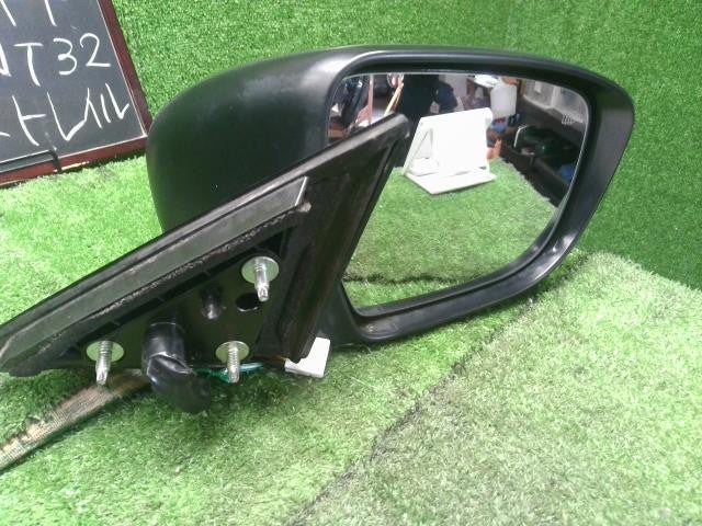 エクストレイル DBA-NT32 右 運転席 ドアミラー サイドミラー　ウィンカー96301-4CA8A 自社品番250144　色KAD