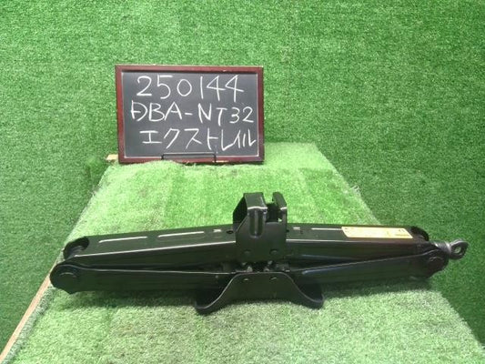 エクストレイル DBA-NT32 車載工具 日産純正，パンダジャッキ99550-4CE0A 自社品番250144