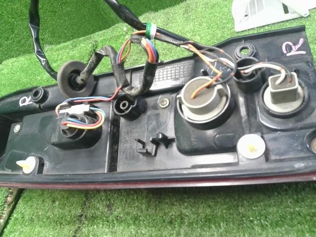 オッティ DBA-H92W 右テールランプ テールライト 運転席側 SR RCL-010 26550-6A01K 自社品番250145