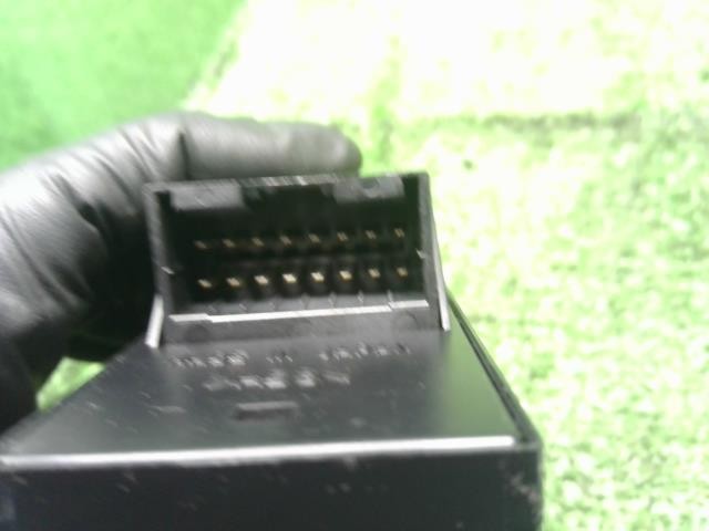 ワゴンＲ CBA-MH21S パワーウインドウスイッチ PWスイッチ　37990-58J01 自社品番250154