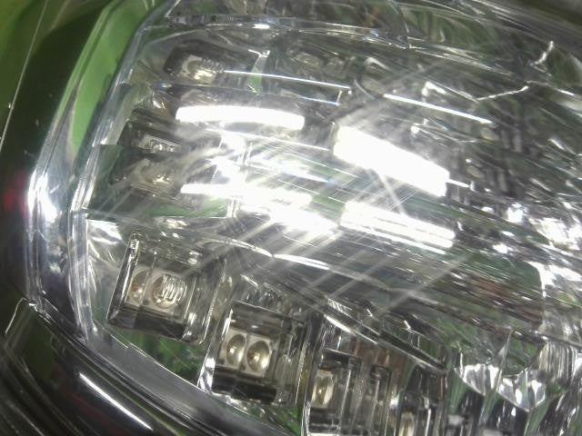 ヴェルファイア DBA-GGH25W 外側 左テールランプ テールライト 助手席側 コイト81561-58090 自社品番250156