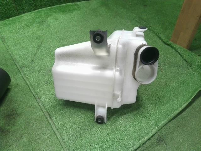 ヴェルファイア DBA-GGH25W エアクリーナー　 17700-31661 自社品番250156