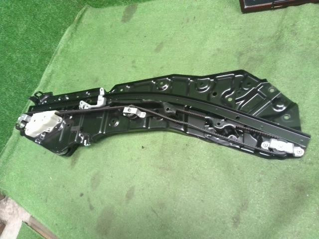 ヴェルファイア DBA-GGH25W 右パワースライドドアモーター 運転席 85005-58020 自社品番250156