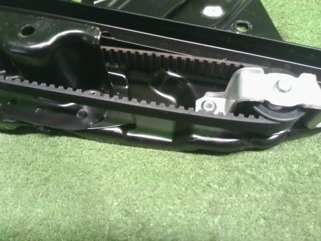 ヴェルファイア DBA-GGH25W 右パワースライドドアモーター 運転席 85005-58020 自社品番250156