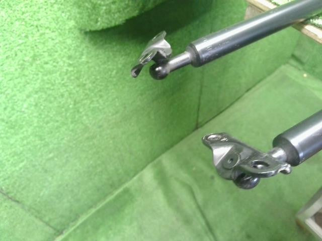 ヴェルファイア DBA-GGH25W バックドアダンパー 左右セット カヤバ　68950-58120 自社品番250156