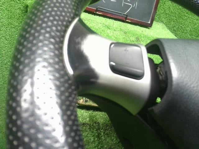 ムーヴ LA-L152S ステアリングホイール 純正MOMO,レザーハンドル 45102-B2020 自社品番250158　インフレーター欠品