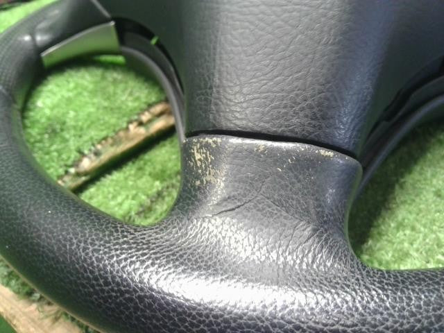 ムーヴ LA-L152S ステアリングホイール 純正MOMO,レザーハンドル 45102-B2020 自社品番250158　インフレーター欠品