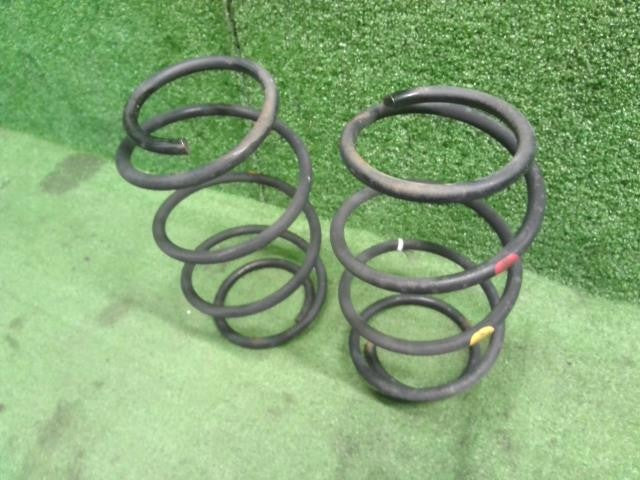 ムーヴ DBA-L185S 左右 リアストラット ショックアブソーバーセット バネ付き KYB 48531-B2370 自社品番250160