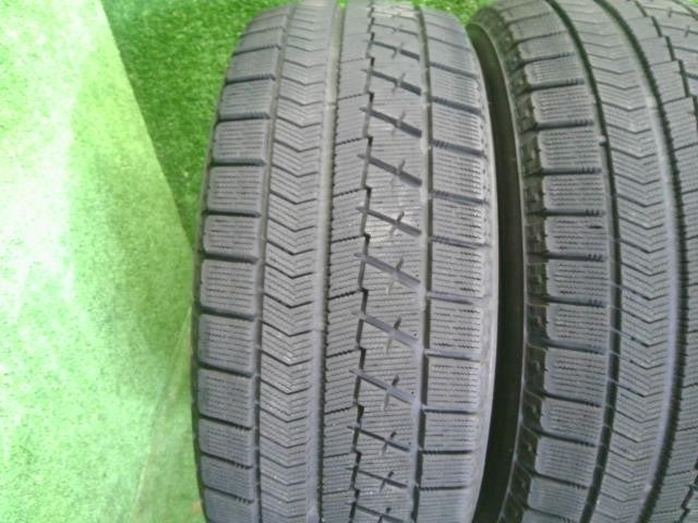 (2)16インチ 冬 スタッドレスタイヤ 4本 中古 205/55R16 20年製 BLIZZAK VRX ブリヂストン 自社品番250186