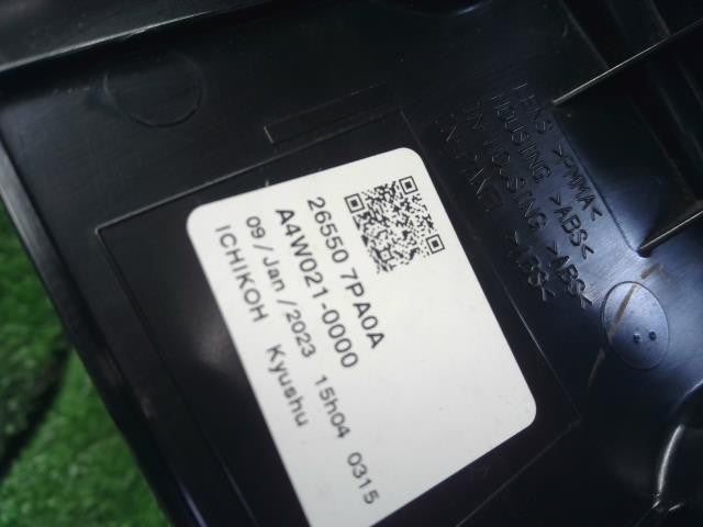 サクラ ZAA-B6AW 右テールランプ テールライト 運転席側 イチコ 自社品番250191