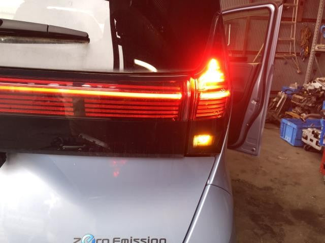 サクラ ZAA-B6AW 右テールランプ テールライト 運転席側 イチコ 自社品番250191