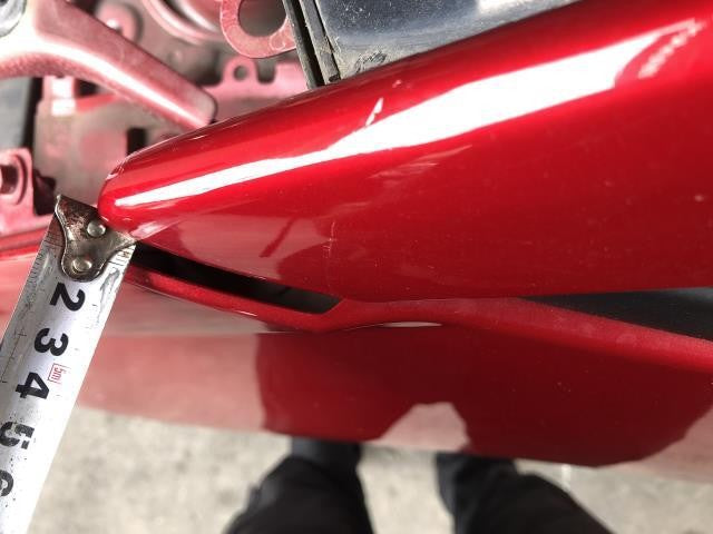 フィット 6BA-GR2 左フロントフェンダー助手席側　60261-TZA-000ZZ 自社品番250195　色R565M