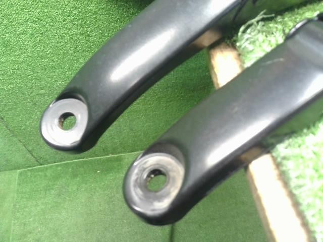 フィット 6BA-GR2 フロントワイパーアーム左右セット 76600-TZA-J01,76610-TZA-J01 自社品番250195