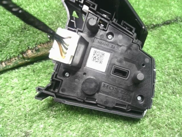 フィット 6BA-GR2 ステアリングスイッチ　ハンドルSW 35880-TZA-L61,36770-TZA-C31 自社品番250195