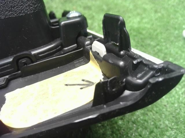 フィット 6BA-GR2 ドリンクホルダー左側　助手席側 77230-TZA-003ZB 自社品番250195