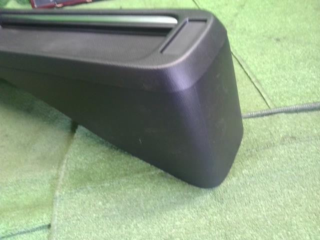 フィット 6BA-GR2 センターコンソールボックス　シフトパネル 83401-TZA-003ZA 自社品番250195