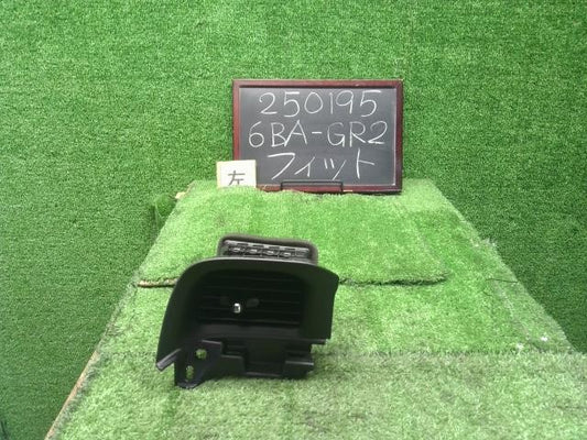 フィット 6BA-GR2 左側エアコン吹出口　AC吹き出し口　助手席側　 77620-TZA-J01ZA 自社品番250195
