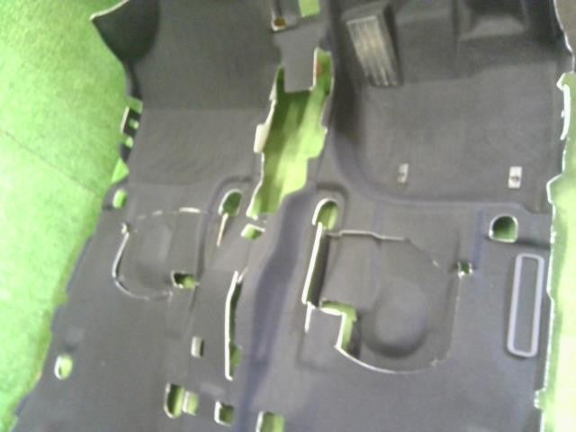 フィット 6BA-GR2 フロアーカーペット 83301-TZD-J01ZA 自社品番250195