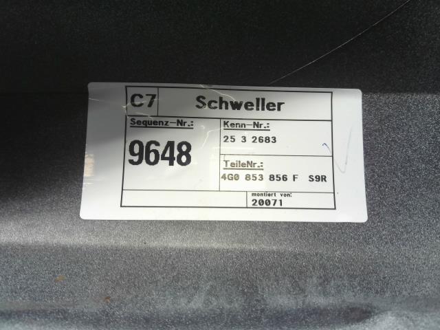 【中古】アウディ A6 DBA-4GCHVS 右サイドステップ サイドシル スポイラー パネル　4G0853856F 自社品番240646