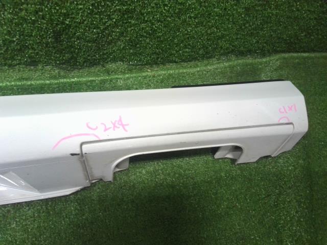 【中古】アウディ A6 DBA-4GCHVS 右サイドステップ サイドシル スポイラー パネル　4G0853856F 自社品番240646