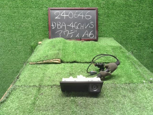 【中古】アウディ A6 DBA-4GCHVS バックドア リアゲート アウターハンドル カメラ 自社品番240646
