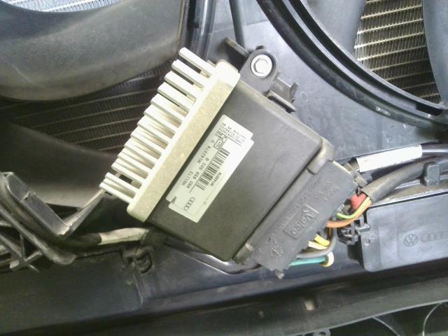 【中古】アウディ A6 DBA-4GCHVS ラジエータコアサポート 4G0805594C 自社品番240646 LS9R