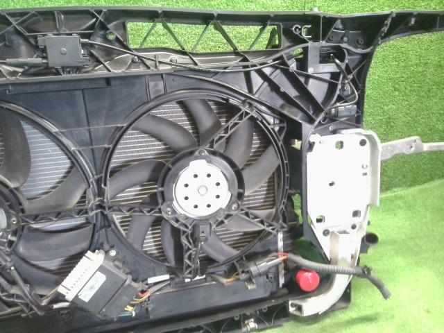 【中古】アウディ A6 DBA-4GCHVS ラジエータコアサポート 4G0805594C 自社品番240646 LS9R