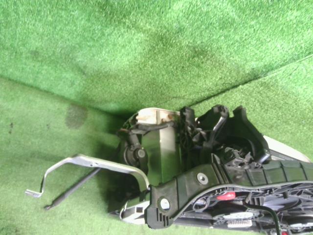 【中古】アウディ A6 DBA-4GCHVS ラジエータコアサポート 4G0805594C 自社品番240646 LS9R