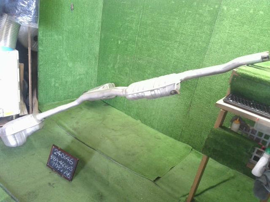 【中古】アウディ A6 DBA-4GCHVS リア　マフラー 4G0253409C 自社品番240646 LS9R