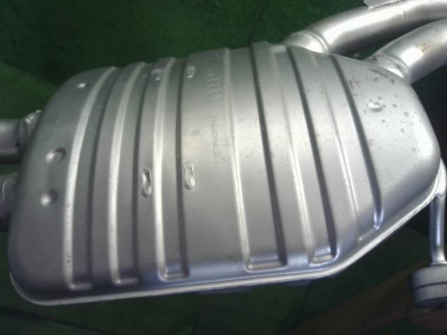 【中古】アウディ A6 DBA-4GCHVS リア　マフラー 4G0253409C 自社品番240646 LS9R