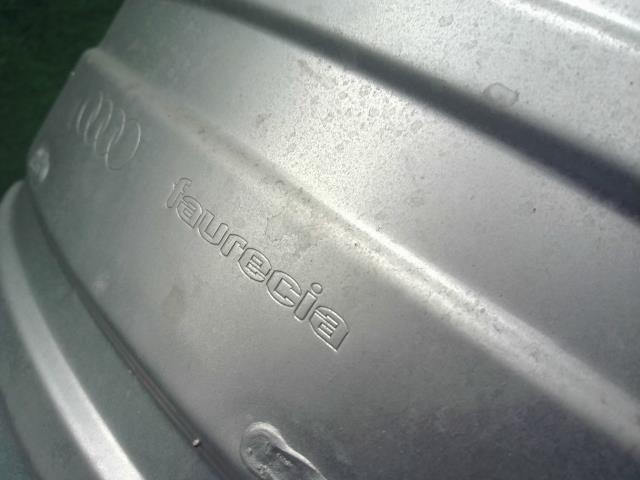 【中古】アウディ A6 DBA-4GCHVS リア　マフラー 4G0253409C 自社品番240646 LS9R