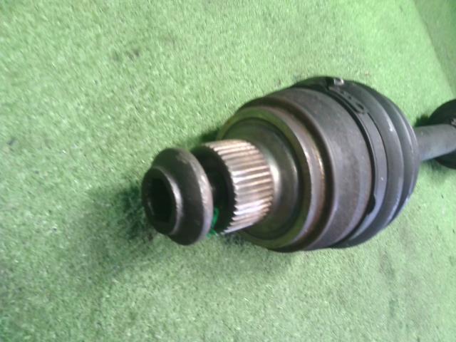 【中古】アウディ A6 DBA-4GCHVS 右 フロント ドライブシャフト 4G0407271F 自社品番240646 LS9R