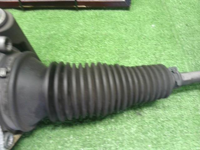 【中古】アウディ A6 DBA-4GCHVS ステアリングギアボックス 4G2423055BM 自社品番240646 LS9R