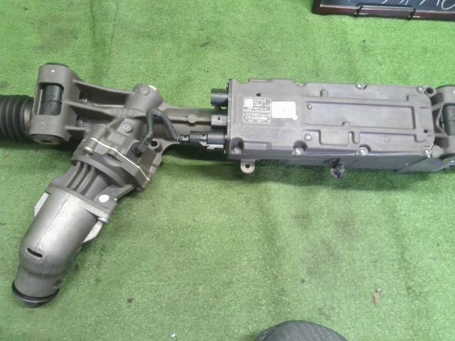 【中古】アウディ A6 DBA-4GCHVS ステアリングギアボックス 4G2423055BM 自社品番240646 LS9R