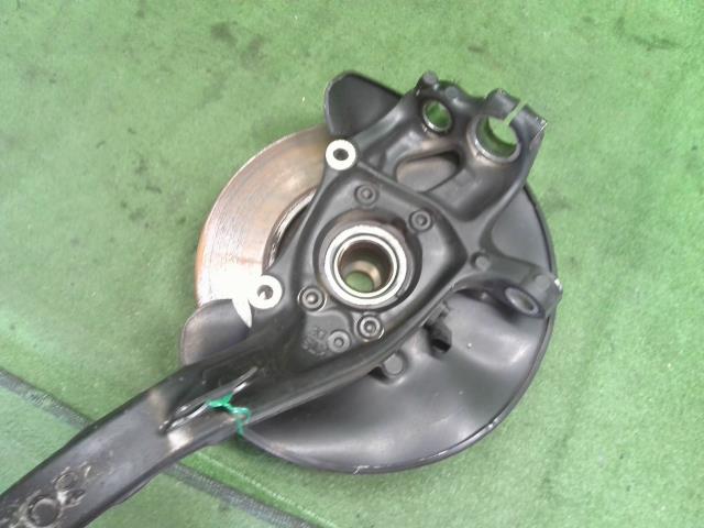 【中古】アウディ A6 DBA-4GCHVS 右 フロント ナックルハブ 4G0407254A 自社品番240646 LS9R