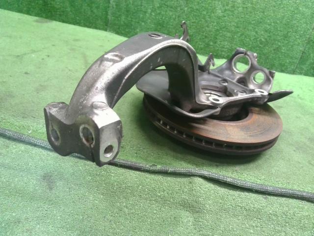 【中古】アウディ A6 DBA-4GCHVS 左 フロント ナックルハブＡＳＳＹ 4G0407253A 自社品番240646 LS9R